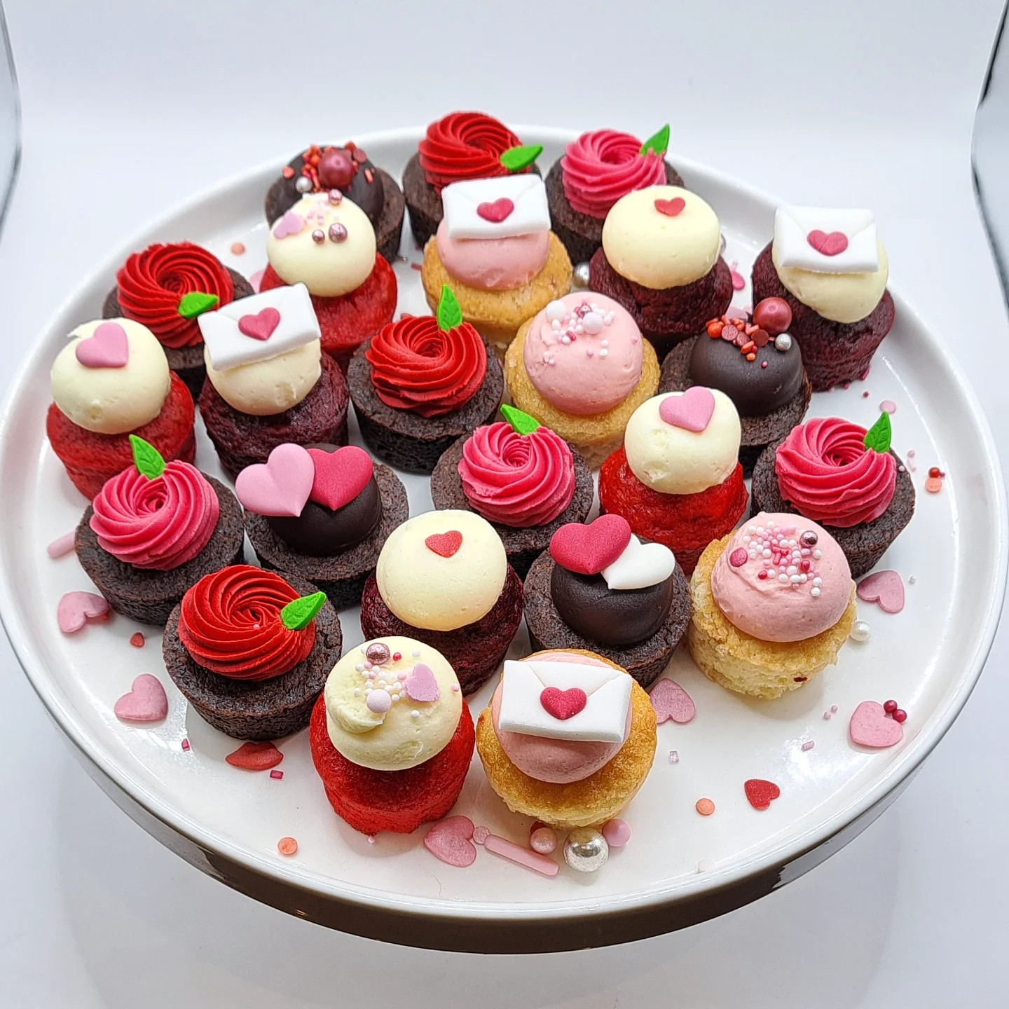 24st mini valentine cupcakes